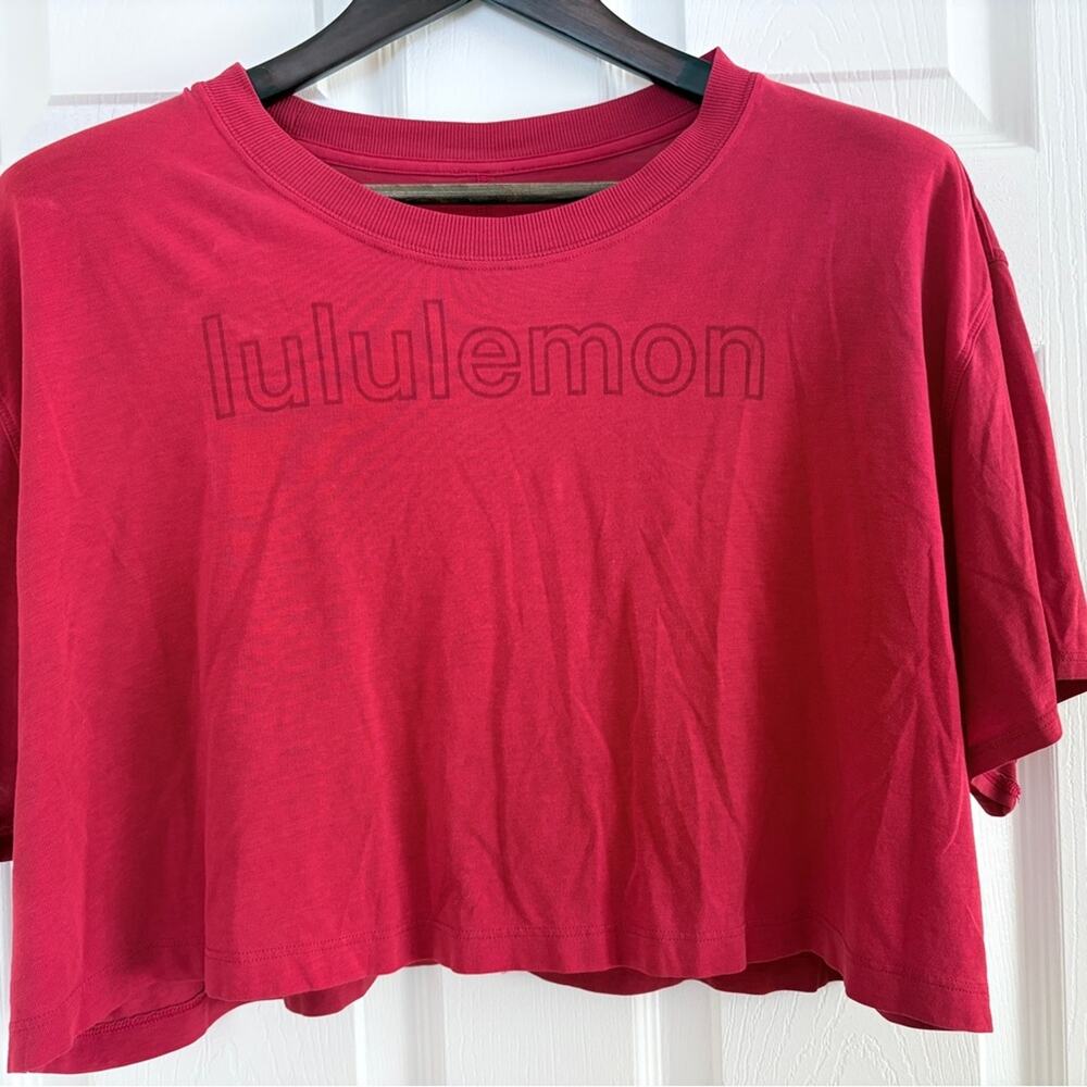 ❤️ Lululemon All Yours Cropped Graphic Dark Red Size 12